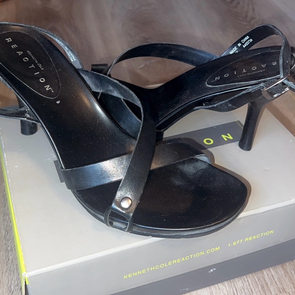 Kenneth Cole Reaction Black Strappy Open-Toe Slingback Heels